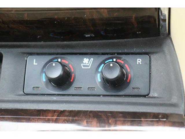 アルファード ２．５Ｇ　サンルーフ／純正１０型ナビ／本革シート／地デジ／温冷シート／ＬＥＤヘッドライト／クルーズコントロール／ＥＴＣ／（11枚目）