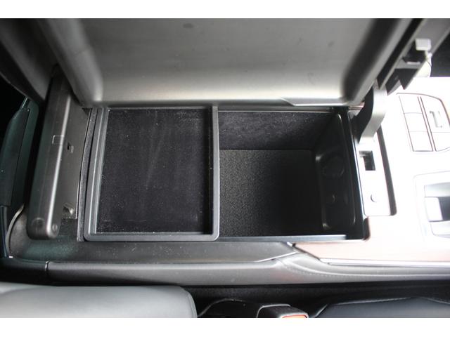 クラウンハイブリッド Ｇ－エグゼクティブ　１２．３型ナビ／全周囲カメラ／地デジ／温冷黒革／３眼ＬＥＤヘッドライト／純正１８アルミホイール／ＥＴＣ２．０／レーダークルーズコントロール（69枚目）