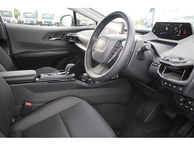 プリウス Ｚ　Ｒ６登録／４ＷＤ／パノラマルーフ／純正１２．３型ディスプレイオーディオナビ／地デジ／全周囲カメラ／トヨタセーフティーセンス／温冷黒革シート／電動リアゲート／ＥＴＣ２．０／アイドリングストップ／（34枚目）