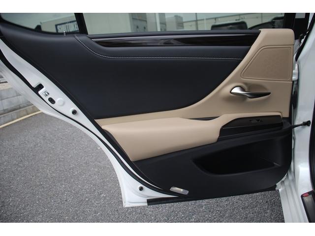 ＥＳ ＥＳ３００ｈ　１オーナー／サンルーフ／純正ナビ／地デジ／バックカメラ／３眼ＬＥＤ／温冷黒革／ＥＴＣ２．０／ステアリングヒーター／電動リアシェード／レクサスセーフティーシステム／ブラインドスポットモニター（34枚目）
