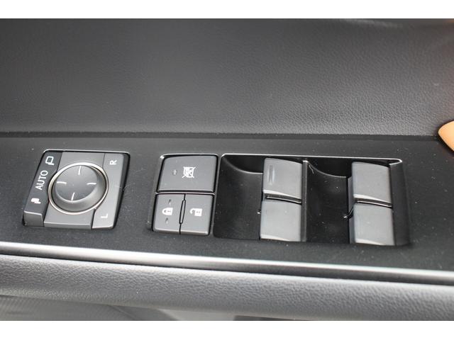 ＵＸ ＵＸ２５０ｈ　バージョンＣ　純正ナビ／地デジ／バックカメラ／温熱黒革／アダクティブクルーズコントロール／衝突軽減ブレーキ／ＬＥＤヘッドライト／ＥＴＣ２．０／オートハイビーム／パワーシート／ハンドルヒーター／オートハイビーム／（74枚目）