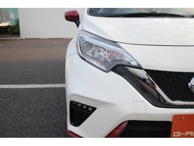 ノート 　５ＭＴ／ＮＩＳＭＯエアロ／ＨＫＳマフラー／社外ナビ／Ｂカメラ／純正１７ＡＷ／電動格納ミラー／ＬＥＤヘッドライト／地デジ／フォグライト／オートライト／スマートキー／プッシュスタート／（25枚目）