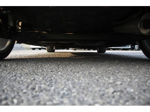 ノート 　５ＭＴ／ＮＩＳＭＯエアロ／ＨＫＳマフラー／社外ナビ／Ｂカメラ／純正１７ＡＷ／電動格納ミラー／ＬＥＤヘッドライト／地デジ／フォグライト／オートライト／スマートキー／プッシュスタート／（35枚目）