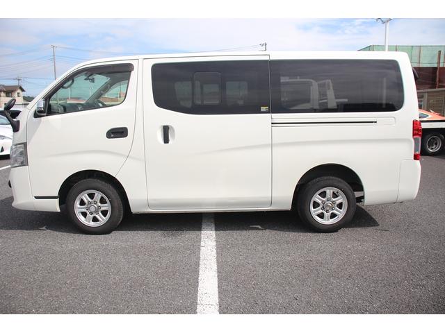 ＮＶ３５０キャラバンバン 　ナビ／バックカメラ／地上デジタル放送／ＬＥＤヘッドライト／両側スライドドア／社外１５インチアルミホイール／Ｂｌｕｅｔｏｏｔｈ／ＥＴＣ／ＤＶＤ／ＣＤ／六人乗り／エアコン／パワーウインドウ／ディーゼル／（13枚目）