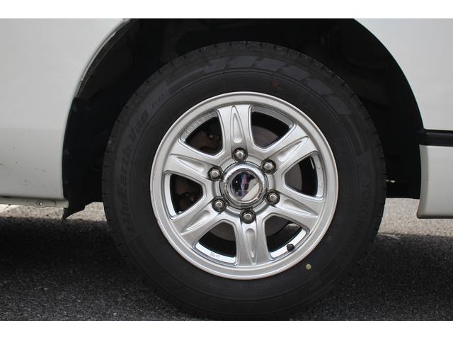 ＮＶ３５０キャラバンバン 　ナビ／バックカメラ／地上デジタル放送／ＬＥＤヘッドライト／両側スライドドア／社外１５インチアルミホイール／Ｂｌｕｅｔｏｏｔｈ／ＥＴＣ／ＤＶＤ／ＣＤ／六人乗り／エアコン／パワーウインドウ／ディーゼル／（18枚目）