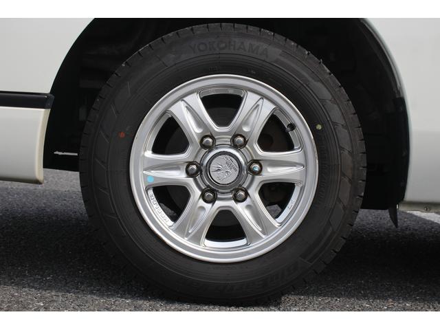 ＮＶ３５０キャラバンバン 　ナビ／バックカメラ／地上デジタル放送／ＬＥＤヘッドライト／両側スライドドア／社外１５インチアルミホイール／Ｂｌｕｅｔｏｏｔｈ／ＥＴＣ／ＤＶＤ／ＣＤ／六人乗り／エアコン／パワーウインドウ／ディーゼル／（21枚目）