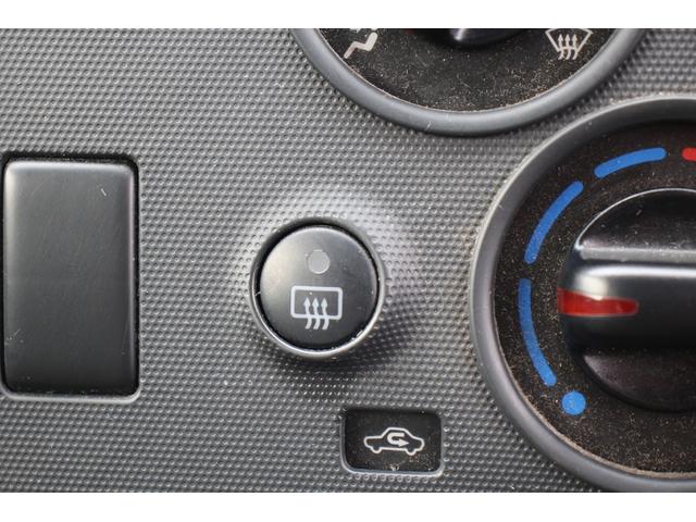 ＮＶ３５０キャラバンバン 　ナビ／バックカメラ／地上デジタル放送／ＬＥＤヘッドライト／両側スライドドア／社外１５インチアルミホイール／Ｂｌｕｅｔｏｏｔｈ／ＥＴＣ／ＤＶＤ／ＣＤ／六人乗り／エアコン／パワーウインドウ／ディーゼル／（58枚目）
