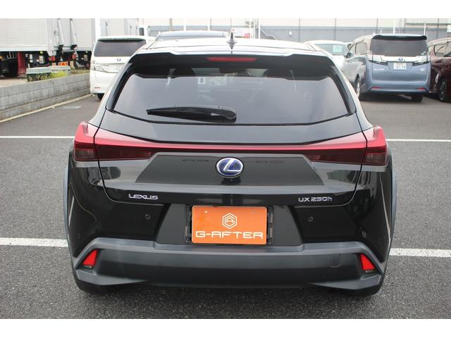 ＵＸ ＵＸ２５０ｈ　バージョンＣ　純正ナビ／地デジ／全周囲カメラ／電動リアゲート／温冷革シート／ＬＥＤヘッドライト／ＥＴＣ２．０／レーダークルーズコントロール衝突軽減ブレーキ／障害物センサー／純正アルミホイール／禁煙車／（14枚目）
