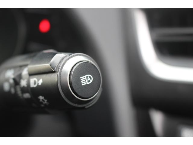 ＵＸ ＵＸ２５０ｈ　バージョンＣ　純正ナビ／地デジ／全周囲カメラ／電動リアゲート／温冷革シート／ＬＥＤヘッドライト／ＥＴＣ２．０／レーダークルーズコントロール衝突軽減ブレーキ／障害物センサー／純正アルミホイール／禁煙車／（53枚目）