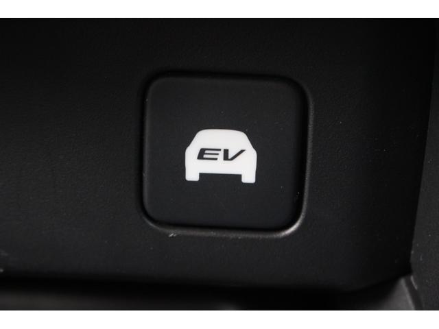 オデッセイハイブリッド ｅ：ＨＥＶアブソルート・ＥＸ　純正ナビ／地デジ／全周囲カメラ／シートヒーター／レーダークルーズコントロール／電動リアゲート／ＥＴＣ２．０／両側電動スライドドア／ハーフレザーシート／フォグライト／パワーシート（64枚目）