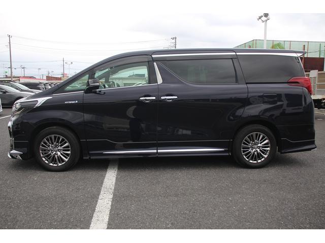 アルファードハイブリッド エグゼクティブラウンジＳ　禁煙車　令和２年登録　モデリスタフルエアロ　アドバンスドフェイススタイル　ＪＢＬサウンド　メーカーナビ　後席フリップダウンモニター　パノラミックビューモニター　黒革シート　温冷シート　ＬＥＤ（12枚目）