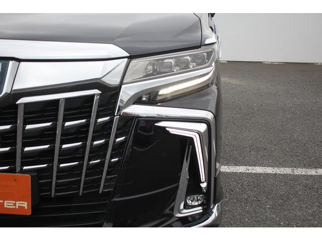 アルファードハイブリッド エグゼクティブラウンジＳ　禁煙車　令和２年登録　モデリスタフルエアロ　アドバンスドフェイススタイル　ＪＢＬサウンド　メーカーナビ　後席フリップダウンモニター　パノラミックビューモニター　黒革シート　温冷シート　ＬＥＤ（21枚目）