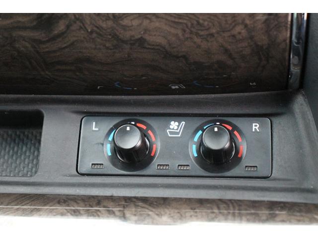 アルファードハイブリッド エグゼクティブラウンジＳ　禁煙車　令和２年登録　モデリスタフルエアロ　アドバンスドフェイススタイル　ＪＢＬサウンド　メーカーナビ　後席フリップダウンモニター　パノラミックビューモニター　黒革シート　温冷シート　ＬＥＤ（53枚目）