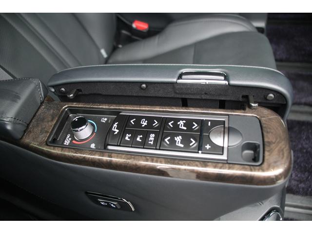 アルファードハイブリッド エグゼクティブラウンジＳ　禁煙車　令和２年登録　モデリスタフルエアロ　アドバンスドフェイススタイル　ＪＢＬサウンド　メーカーナビ　後席フリップダウンモニター　パノラミックビューモニター　黒革シート　温冷シート　ＬＥＤ（65枚目）