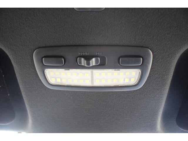 ハイエースバン 　ワンオーナー／１１型カーナビフローティング／フルセグ／ウッドコンビハンドル／両側電動スライド／バックカメラ／ルーフキャリア／ＥＴＣ／ルーフキャリア／デジタルインナーミラー／純正アルミホイール（60枚目）
