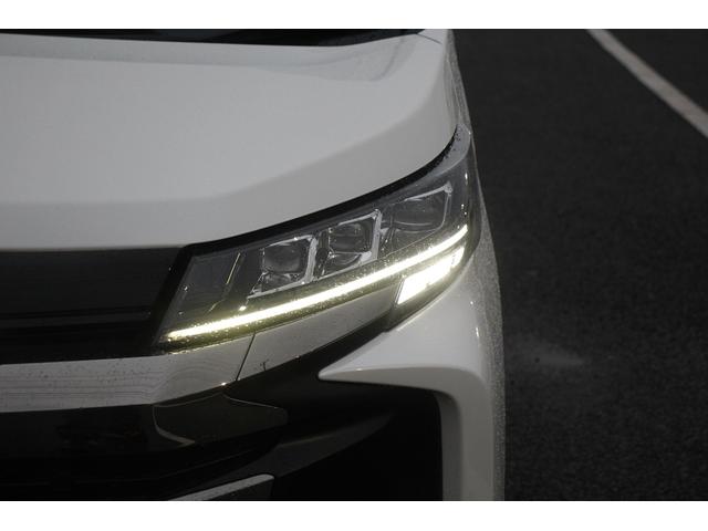 ノア ハイブリッドＳ－Ｚ　禁煙車　純正ナビ　地デジ　バックカメラ　シートヒーター　ＬＥＤヘッドライト　レーダークルーズコントロール　ＥＴＣ２．０　純正アルミホイール　衝突軽減ブレーキ　障害物センサー　１００Ｖ充電（21枚目）