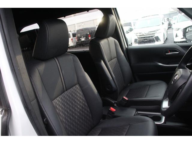 ノア ハイブリッドＳ－Ｚ　禁煙車　純正ナビ　地デジ　バックカメラ　シートヒーター　ＬＥＤヘッドライト　レーダークルーズコントロール　ＥＴＣ２．０　純正アルミホイール　衝突軽減ブレーキ　障害物センサー　１００Ｖ充電（32枚目）