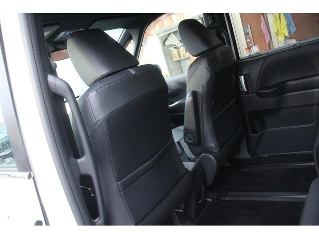 ノア ハイブリッドＳ－Ｚ　禁煙車　純正ナビ　地デジ　バックカメラ　シートヒーター　ＬＥＤヘッドライト　レーダークルーズコントロール　ＥＴＣ２．０　純正アルミホイール　衝突軽減ブレーキ　障害物センサー　１００Ｖ充電（40枚目）