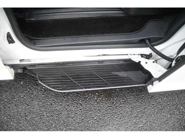 ノア ハイブリッドＳ－Ｚ　禁煙車　純正ナビ　地デジ　バックカメラ　シートヒーター　ＬＥＤヘッドライト　レーダークルーズコントロール　ＥＴＣ２．０　純正アルミホイール　衝突軽減ブレーキ　障害物センサー　１００Ｖ充電（41枚目）