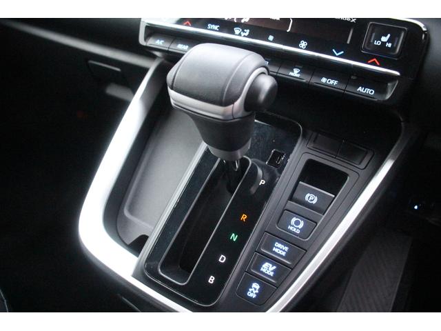 ノア ハイブリッドＳ－Ｚ　禁煙車　純正ナビ　地デジ　バックカメラ　シートヒーター　ＬＥＤヘッドライト　レーダークルーズコントロール　ＥＴＣ２．０　純正アルミホイール　衝突軽減ブレーキ　障害物センサー　１００Ｖ充電（47枚目）