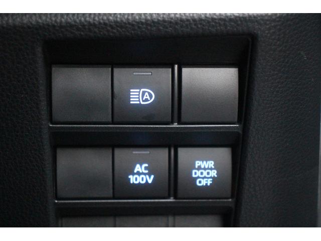 ノア ハイブリッドＳ－Ｚ　禁煙車　純正ナビ　地デジ　バックカメラ　シートヒーター　ＬＥＤヘッドライト　レーダークルーズコントロール　ＥＴＣ２．０　純正アルミホイール　衝突軽減ブレーキ　障害物センサー　１００Ｖ充電（48枚目）