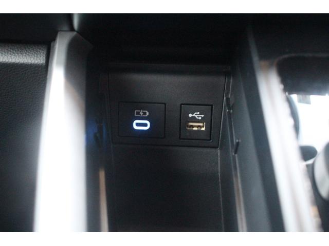 ノア ハイブリッドＳ－Ｚ　禁煙車　純正ナビ　地デジ　バックカメラ　シートヒーター　ＬＥＤヘッドライト　レーダークルーズコントロール　ＥＴＣ２．０　純正アルミホイール　衝突軽減ブレーキ　障害物センサー　１００Ｖ充電（59枚目）