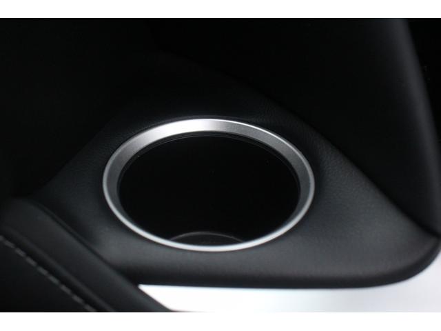 ノア ハイブリッドＳ－Ｚ　禁煙車　純正ナビ　地デジ　バックカメラ　シートヒーター　ＬＥＤヘッドライト　レーダークルーズコントロール　ＥＴＣ２．０　純正アルミホイール　衝突軽減ブレーキ　障害物センサー　１００Ｖ充電（63枚目）