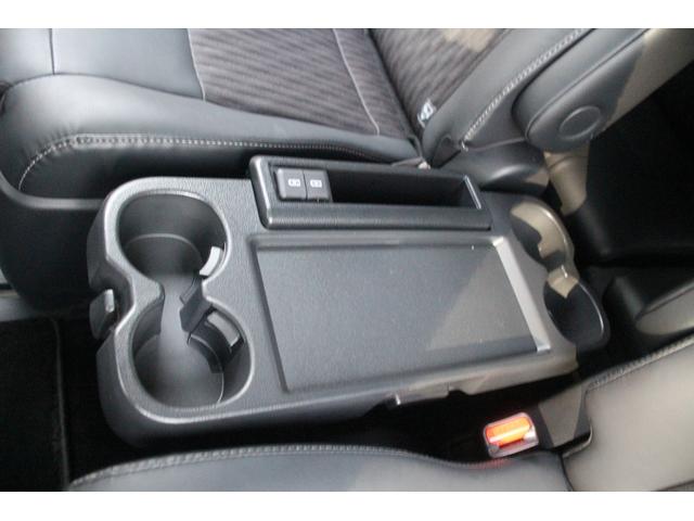 ノア ハイブリッドＳ－Ｚ　禁煙車　純正ナビ　地デジ　バックカメラ　シートヒーター　ＬＥＤヘッドライト　レーダークルーズコントロール　ＥＴＣ２．０　純正アルミホイール　衝突軽減ブレーキ　障害物センサー　１００Ｖ充電（67枚目）