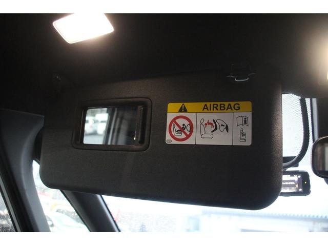 ノア ハイブリッドＳ－Ｚ　禁煙車　純正ナビ　地デジ　バックカメラ　シートヒーター　ＬＥＤヘッドライト　レーダークルーズコントロール　ＥＴＣ２．０　純正アルミホイール　衝突軽減ブレーキ　障害物センサー　１００Ｖ充電（70枚目）