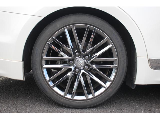 クラウンハイブリッド アスリートG 純正ナビ 地デジ 温冷黒革シート op18アルミホイール 社外マフラー バックカメラ ステアリングヒーター ETC CD・DVD再生可能 クルーズコントロール マニュアルモード付AT スマートキー(16枚目)