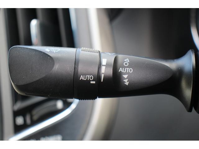 クラウンハイブリッド アスリートG 純正ナビ 地デジ 温冷黒革シート op18アルミホイール 社外マフラー バックカメラ ステアリングヒーター ETC CD・DVD再生可能 クルーズコントロール マニュアルモード付AT スマートキー(54枚目)