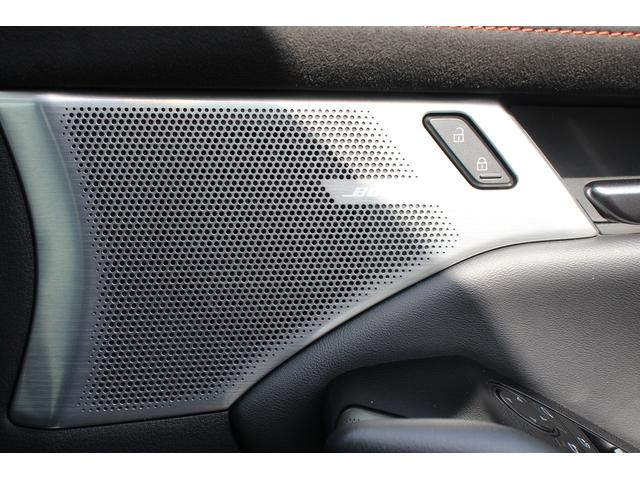 ＭＡＺＤＡ３ファストバック ２０Ｓ　レトロスポーツエディション　純正ナビ／全周囲カメラ／地デジ／ＢＯＳＥサウンド／レーダークルーズコントロール／衝突軽減ブレーキ／ＡｕｔｏＥｘｅマフラー／ＥＴＣ／ステアリングヒーター／置くだけ充電／（6枚目）