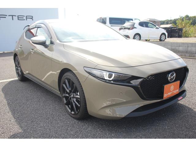 ＭＡＺＤＡ３ファストバック ２０Ｓ　レトロスポーツエディション　純正ナビ／全周囲カメラ／地デジ／ＢＯＳＥサウンド／レーダークルーズコントロール／衝突軽減ブレーキ／ＡｕｔｏＥｘｅマフラー／ＥＴＣ／ステアリングヒーター／置くだけ充電／（9枚目）