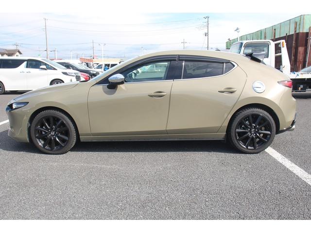 ＭＡＺＤＡ３ファストバック ２０Ｓ　レトロスポーツエディション　純正ナビ／全周囲カメラ／地デジ／ＢＯＳＥサウンド／レーダークルーズコントロール／衝突軽減ブレーキ／ＡｕｔｏＥｘｅマフラー／ＥＴＣ／ステアリングヒーター／置くだけ充電／（12枚目）