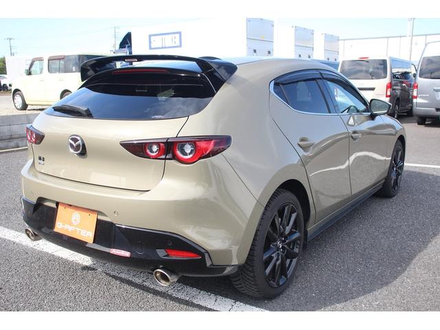 ＭＡＺＤＡ３ファストバック ２０Ｓ　レトロスポーツエディション　純正ナビ／全周囲カメラ／地デジ／ＢＯＳＥサウンド／レーダークルーズコントロール／衝突軽減ブレーキ／ＡｕｔｏＥｘｅマフラー／ＥＴＣ／ステアリングヒーター／置くだけ充電／（15枚目）