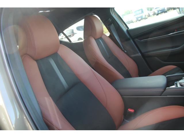 ＭＡＺＤＡ３ファストバック ２０Ｓ　レトロスポーツエディション　純正ナビ／全周囲カメラ／地デジ／ＢＯＳＥサウンド／レーダークルーズコントロール／衝突軽減ブレーキ／ＡｕｔｏＥｘｅマフラー／ＥＴＣ／ステアリングヒーター／置くだけ充電／（33枚目）