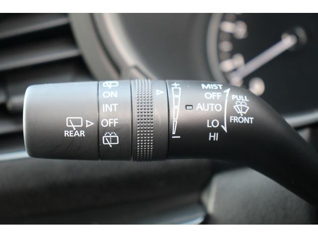 ＭＡＺＤＡ３ファストバック ２０Ｓ　レトロスポーツエディション　純正ナビ／全周囲カメラ／地デジ／ＢＯＳＥサウンド／レーダークルーズコントロール／衝突軽減ブレーキ／ＡｕｔｏＥｘｅマフラー／ＥＴＣ／ステアリングヒーター／置くだけ充電／（56枚目）
