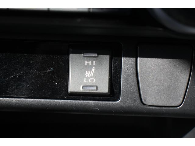 ＲＡＶ４ ハイブリッドＧ　サンルーフ／フルモデリスタ／カロッツェリアナビ／バックカメラ／地デジ電動リアゲート／レーダークルーズコントロール／衝突軽減ブレーキ／クリアランスソナー／ＬＥＤヘッドライト／純正１８インチアルミホイール（6枚目）
