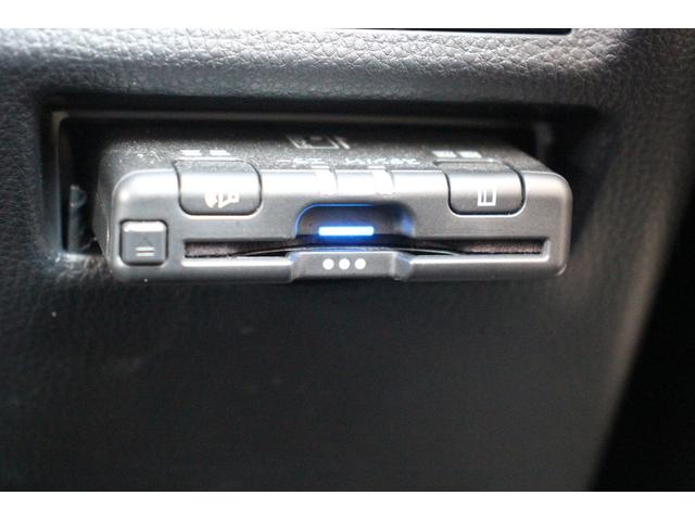 ＲＡＶ４ ハイブリッドＧ　サンルーフ／フルモデリスタ／カロッツェリアナビ／バックカメラ／地デジ電動リアゲート／レーダークルーズコントロール／衝突軽減ブレーキ／クリアランスソナー／ＬＥＤヘッドライト／純正１８インチアルミホイール（7枚目）