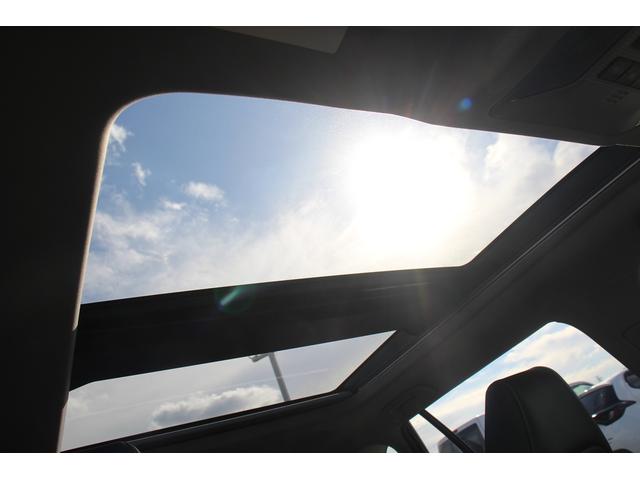 ＲＡＶ４ ハイブリッドＧ　サンルーフ／フルモデリスタ／カロッツェリアナビ／バックカメラ／地デジ電動リアゲート／レーダークルーズコントロール／衝突軽減ブレーキ／クリアランスソナー／ＬＥＤヘッドライト／純正１８インチアルミホイール（8枚目）