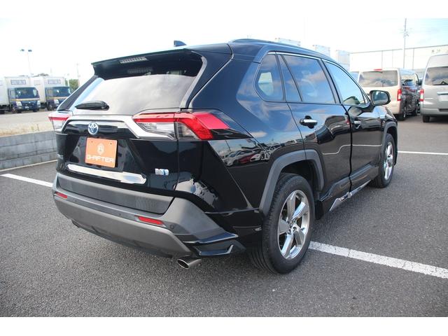 ＲＡＶ４ ハイブリッドＧ　サンルーフ／フルモデリスタ／カロッツェリアナビ／バックカメラ／地デジ電動リアゲート／レーダークルーズコントロール／衝突軽減ブレーキ／クリアランスソナー／ＬＥＤヘッドライト／純正１８インチアルミホイール（15枚目）