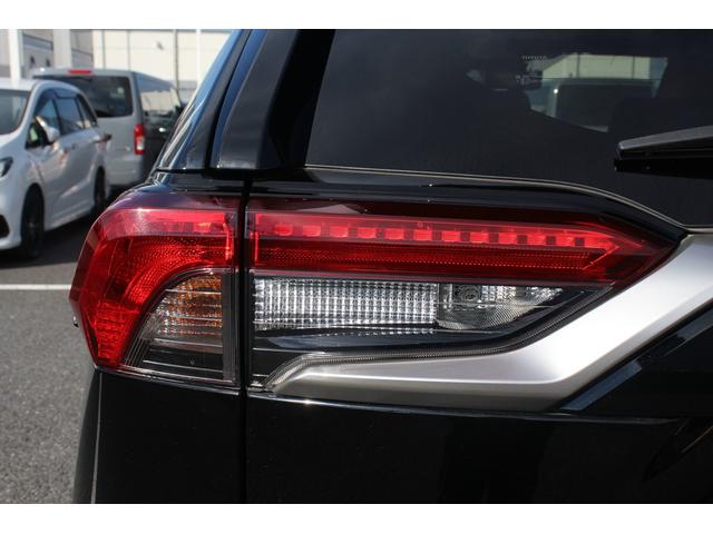 ＲＡＶ４ ハイブリッドＧ　サンルーフ／フルモデリスタ／カロッツェリアナビ／バックカメラ／地デジ電動リアゲート／レーダークルーズコントロール／衝突軽減ブレーキ／クリアランスソナー／ＬＥＤヘッドライト／純正１８インチアルミホイール（30枚目）