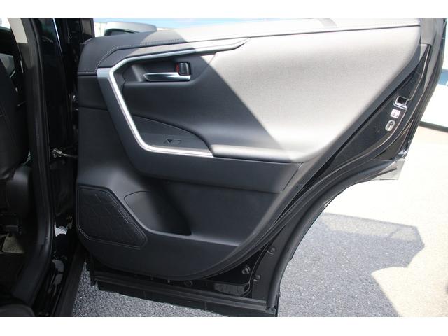 ＲＡＶ４ ハイブリッドＧ　サンルーフ／フルモデリスタ／カロッツェリアナビ／バックカメラ／地デジ電動リアゲート／レーダークルーズコントロール／衝突軽減ブレーキ／クリアランスソナー／ＬＥＤヘッドライト／純正１８インチアルミホイール（36枚目）