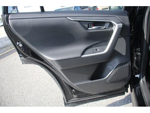ＲＡＶ４ ハイブリッドＧ　サンルーフ／フルモデリスタ／カロッツェリアナビ／バックカメラ／地デジ電動リアゲート／レーダークルーズコントロール／衝突軽減ブレーキ／クリアランスソナー／ＬＥＤヘッドライト／純正１８インチアルミホイール（39枚目）