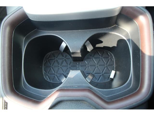 ＲＡＶ４ ハイブリッドＧ　サンルーフ／フルモデリスタ／カロッツェリアナビ／バックカメラ／地デジ電動リアゲート／レーダークルーズコントロール／衝突軽減ブレーキ／クリアランスソナー／ＬＥＤヘッドライト／純正１８インチアルミホイール（70枚目）