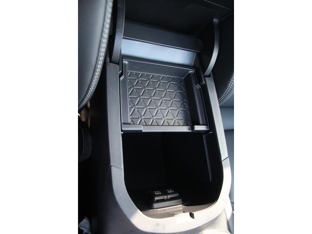 ＲＡＶ４ ハイブリッドＧ　サンルーフ／フルモデリスタ／カロッツェリアナビ／バックカメラ／地デジ電動リアゲート／レーダークルーズコントロール／衝突軽減ブレーキ／クリアランスソナー／ＬＥＤヘッドライト／純正１８インチアルミホイール（72枚目）
