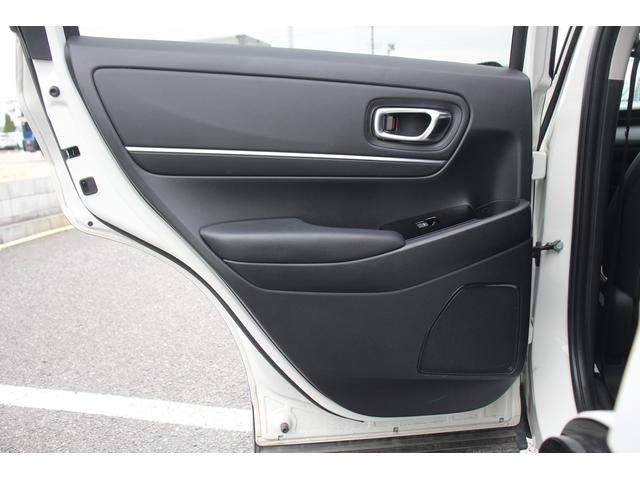 ヴェゼル ｅ：ＨＥＶ　Ｚ　禁煙車　ナビ　バックカメラ　温熱半革　電動リアゲート　純正１８アルミホイール　レーダークルーズコントロール　衝突軽減ブレーキ　ＬＥＤヘッドライト　クリアランスソナー　レーンキープアシスト（31枚目）