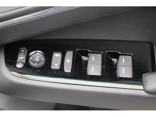 ヴェゼル ｅ：ＨＥＶ　Ｚ　禁煙車　ナビ　バックカメラ　温熱半革　電動リアゲート　純正１８アルミホイール　レーダークルーズコントロール　衝突軽減ブレーキ　ＬＥＤヘッドライト　クリアランスソナー　レーンキープアシスト（67枚目）