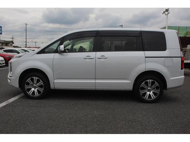デリカD:5 P 後期型/禁煙車/10.1インチ純正ナビ/フルセグTV/ナビ取付パッケージ2/両側電動スライドドア/パワーバックドア/前席シートヒーター/ビルトインETC/バックカメラ/衝突軽減機能/LEDヘッドライト(12枚目)