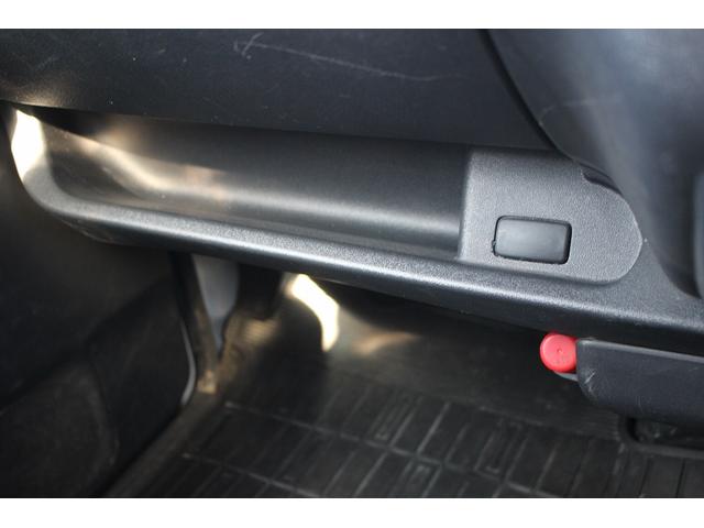 ハイエースバン  6型 純正ナビ ディーゼル車 地デジ バックカメラ 両側スライドドア フォグライト ETC Bluetooth マニュアルモード付AT プッシュスタート 電動格納ミラー オートハイビーム(60枚目)